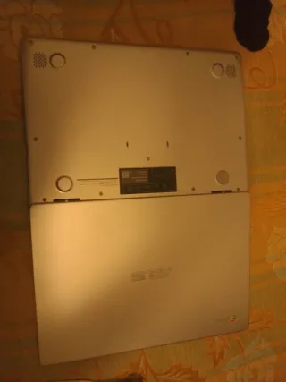 -Chromebook Asus