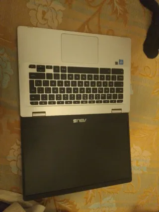 -Chromebook Asus