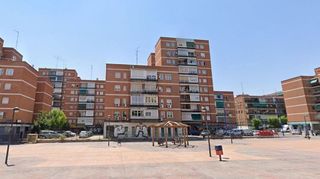 Local comercial en venta en Zarzaquemada en Leganés