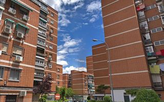 Local comercial en venta en Zarzaquemada en Leganés