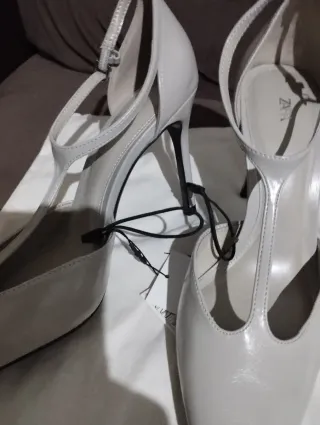 Zapatos tacón Zara