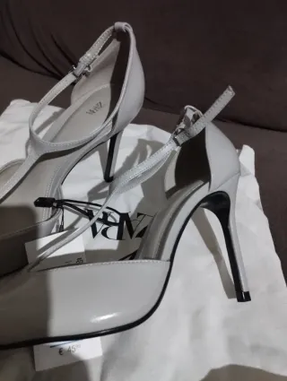 Zapatos tacón Zara