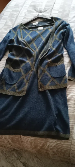 Conjunto vestido y chaqueta punto