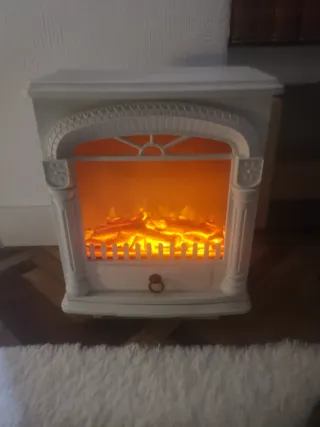 Estufa eléctrica decorativa blanca