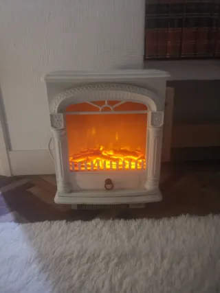 Estufa eléctrica decorativa blanca