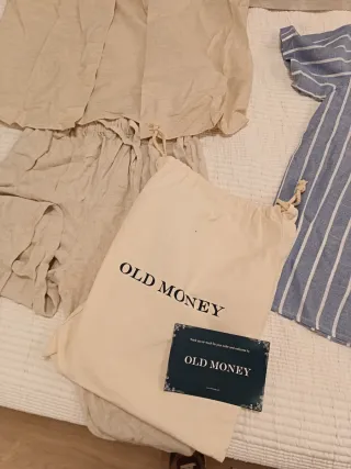 2 Camisas y 1 pantalón de lino a rayas.