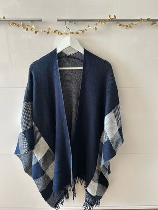 Capa/Poncho Cuadros Azul y Gris