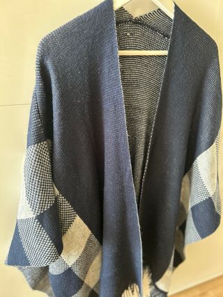 Capa/Poncho Cuadros Azul y Gris