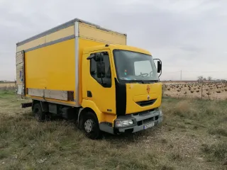 Renault Trucks midlum 2003