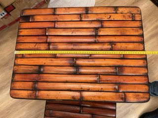 Tavoli ausiliari in bambù e legno