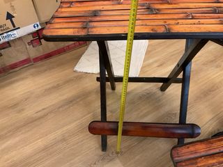 Tavoli ausiliari in bambù e legno