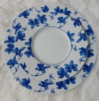 2 Platos de postre y café Vistalegre flores azules