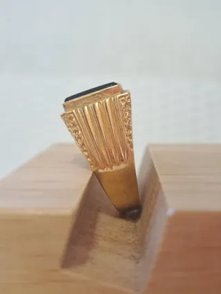 Anillo Sello Plata con baño de oro y Ónix Negro