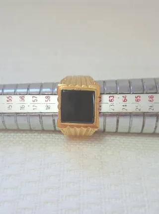 Anillo Sello Plata con baño de oro y Ónix Negro