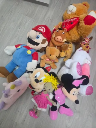 Lote Peluches: Mario, Mickey, Minnie y más
