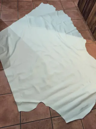 Pelle bianca touch alta qualità