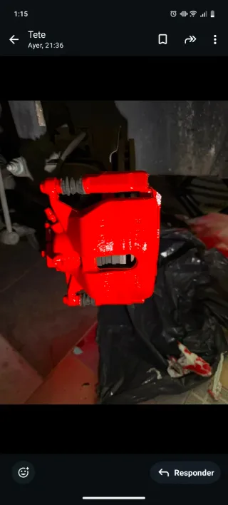 Tapas de motor y pinzas personalizadas