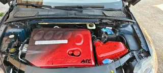 Tapas de motor y pinzas personalizadas