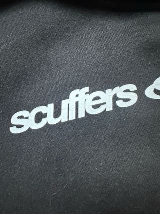 Sudadera Scuffers Negra