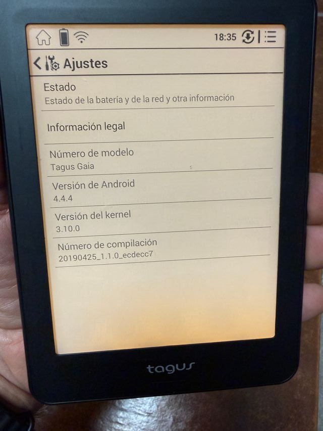 Libro electrónico Tagus Gaia con luz