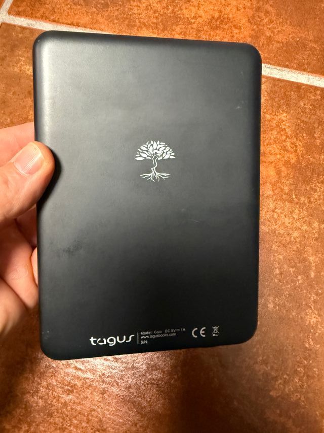 Libro electrónico Tagus Gaia con luz