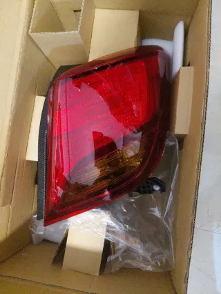 Foco Trasero Derecho Toyota Yaris 2017