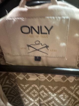 Chaqueta ONLY beige talla S