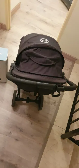 Carro de bebé Cybex y saco de invierno
