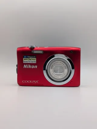 Fotocamera Nikon Coolpix A100 Rossa