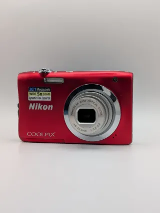 Fotocamera Nikon Coolpix A100 Rossa