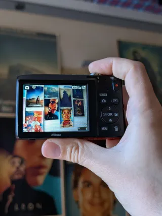 Fotocamera Nikon Coolpix A100 Rossa