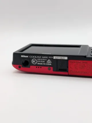 Fotocamera Nikon Coolpix A100 Rossa