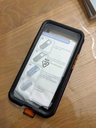 Funda impermeable iPhone 13