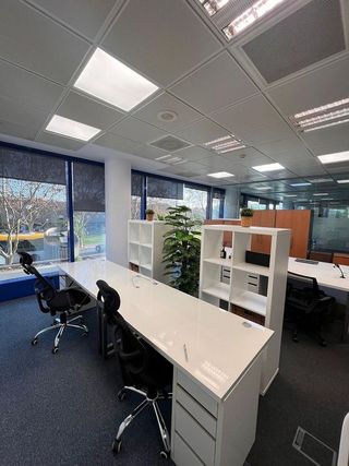 Oficina en alquiler en Montigalà -Sant Crist en Badalona