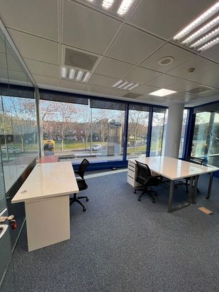 Oficina en alquiler en Montigalà -Sant Crist en Badalona