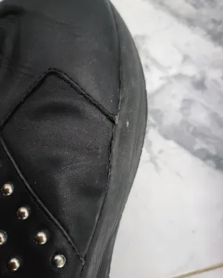 Botines Geox negros con tachuelas