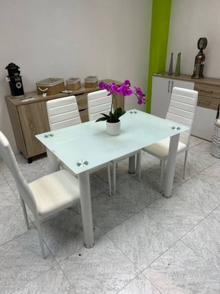 OFFERTA - Tavolo da Pranzo in Cristallo + 4 Sedie Bianche