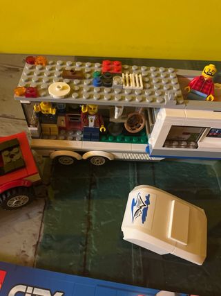 Lego City Camion con Caravana 60182