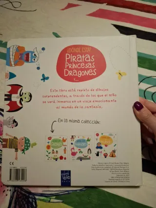 Libro ¿Dónde está? Piratas, princesas, dragones