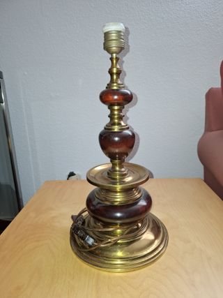 Lámpara de mesa madera y latón