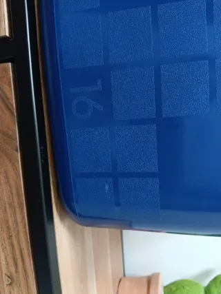 Nevera portátil azul y blanca.16 litros.2 hieleras