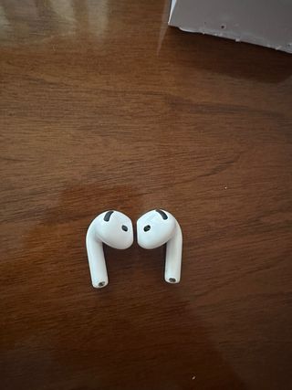AirPods 4 Apple