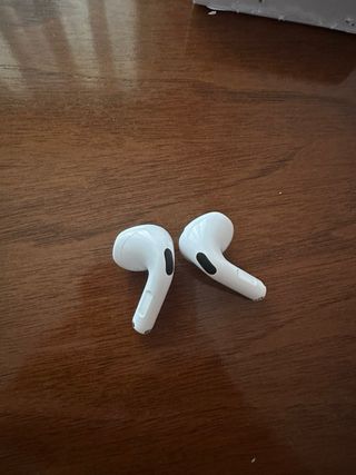 AirPods 4 Apple
