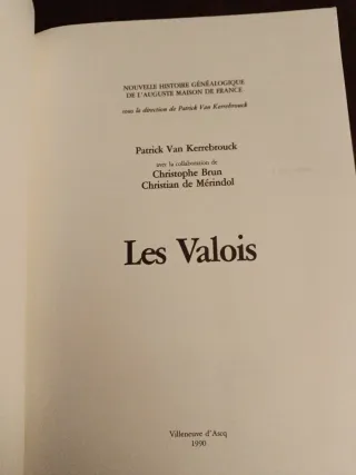 Nouvelle histoire généalogique de l'auguste mai...