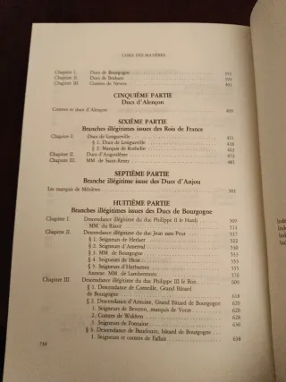 Nouvelle histoire généalogique de l'auguste mai...