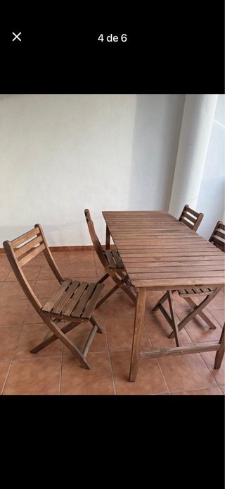 Conjunto mesa y sillas de madera