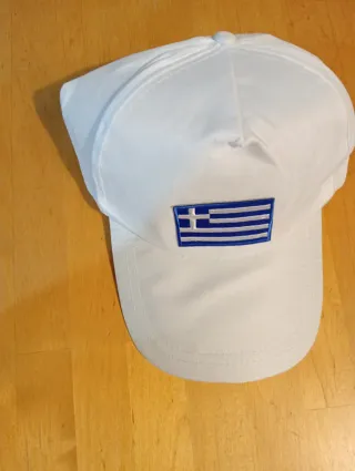 Gorra blanca con bandera de Grecia