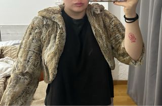 Chaqueta pelo sintético beige y marrón