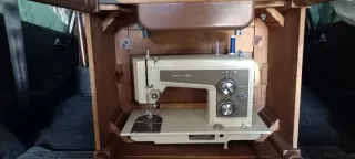 Máquina de Coser Sears Kenmore con mueble y silla