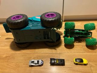 Hot Wheels Mega Wrex Coche Juguete